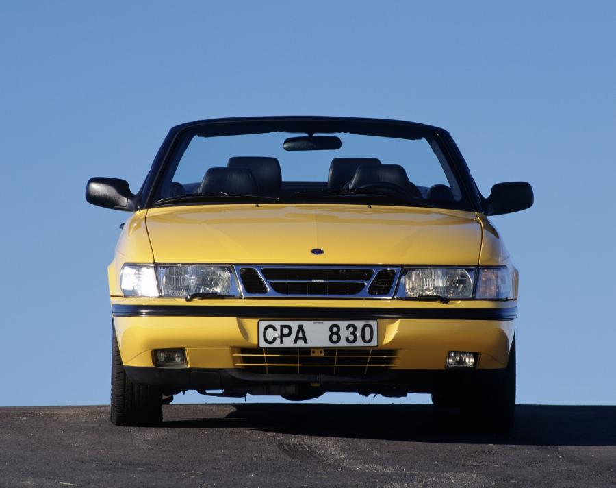  Saab 900 SE Turbo Convertible 1993 года  (фото 18 из 46)